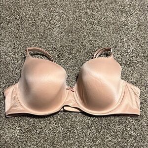 Victoria’s Secret Lightly Lined NWOT bra